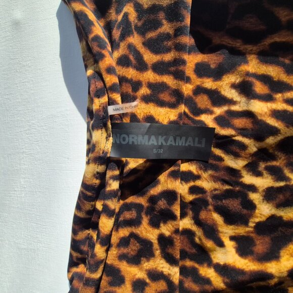 Norma Kamali Leopard skirt & turtleneck set - Picture 3 of 6